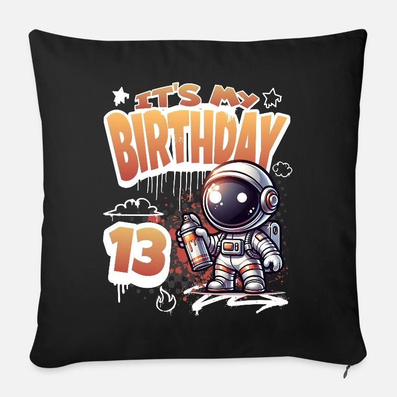 Graffiti Astronaut 13. Geburtstag - Sofakissen mit Füllung 45 x 45 cm - Schwarz
