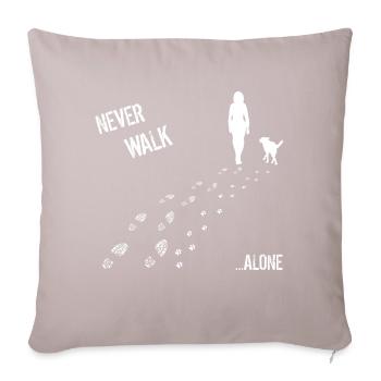 FEMME & DOG never walk alone - Coussin et housse de 45 x 45 cm - taupe clair - Devant
