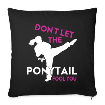 Karate Girl Martial Arts Women Karate Kick - Sofakissen mit Füllung 45 x 45 cm - Schwarz - Vorne