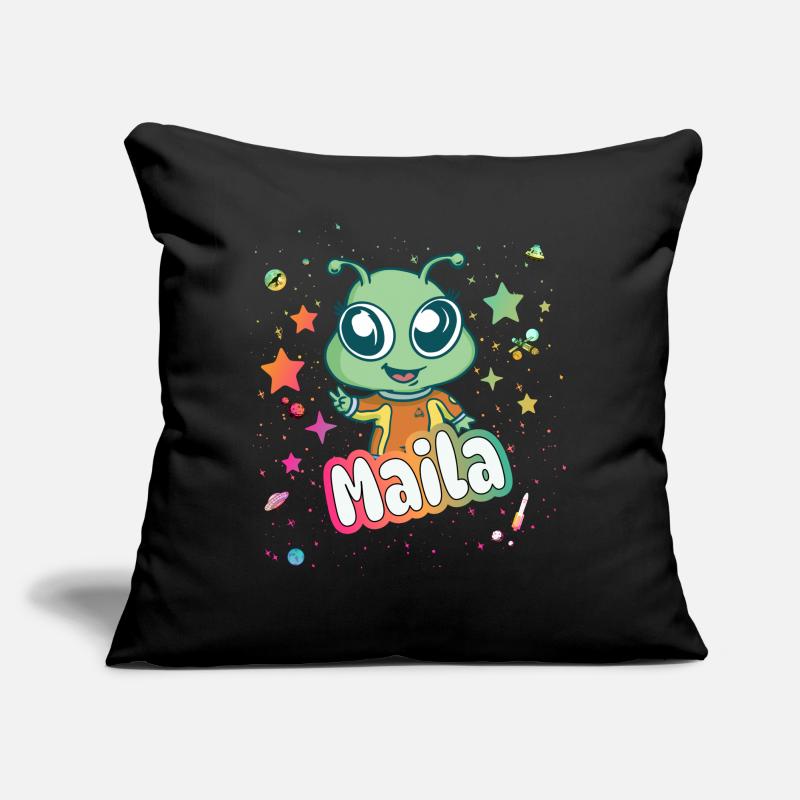 MAILA - Schöner Mädchen Name mit süßem Alien Sofakissen mit Füllung 45 x 45 cm