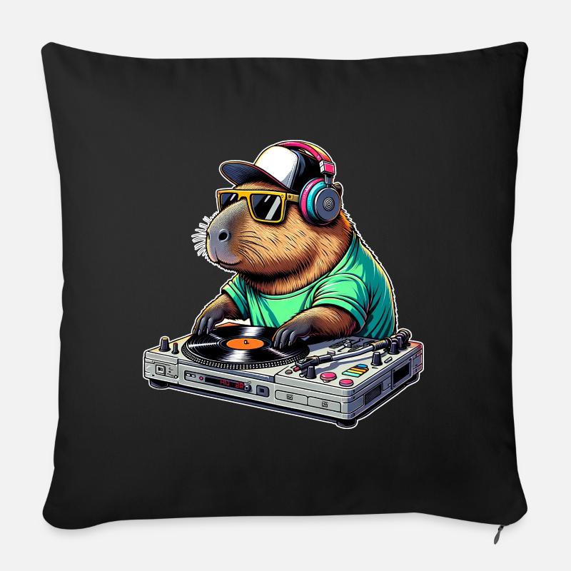 Capybara Dj - Sofakissen mit Füllung 45 x 45 cm - Schwarz