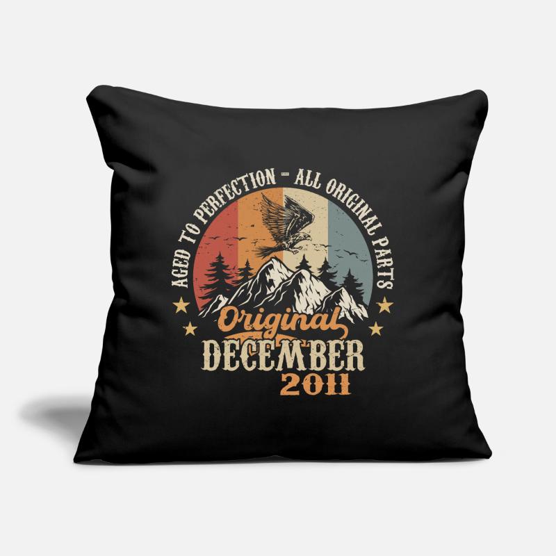 Décembre 2011 Anniversaire 2011 Légendes Décembre Coussin et housse de 45 x 45 cm