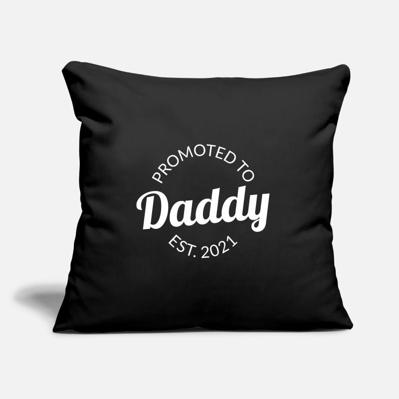 Befördert zu Daddy Est. 2021 I. Sofakissen mit Füllung 45 x 45 cm