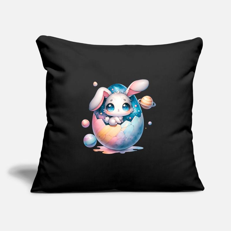 Chibi Space Bunny assis dans un œuf de Pâques fêlé Coussin et housse de 45 x 45 cm
