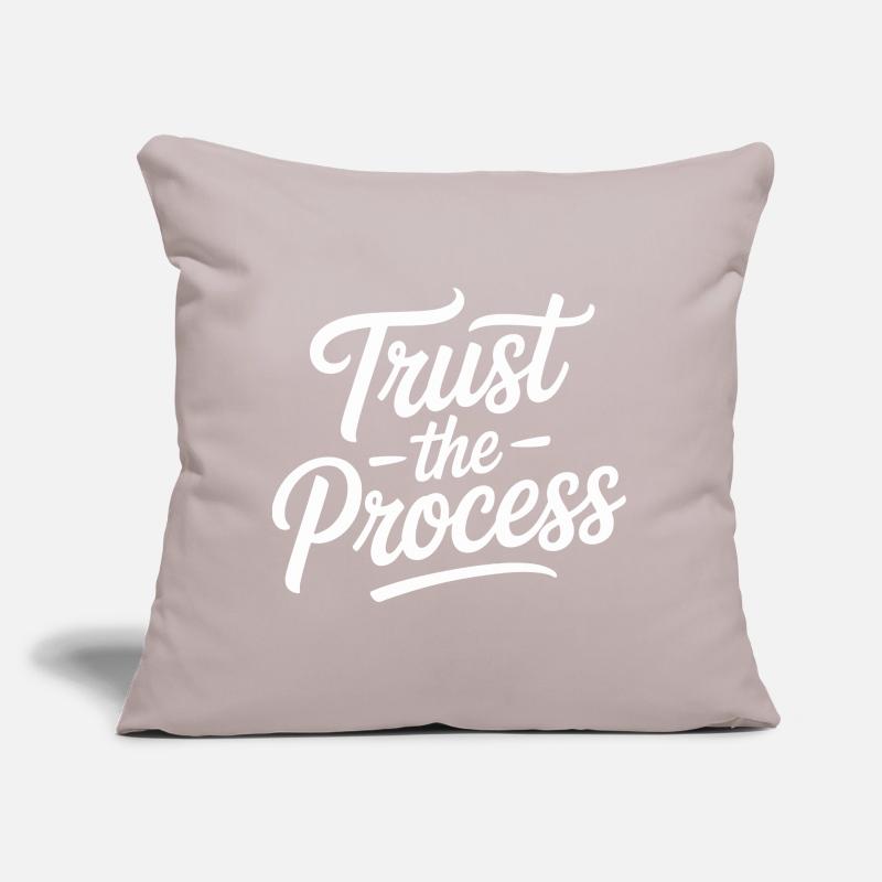 Typographie du script Trust the Process Coussin et housse de 45 x 45 cm