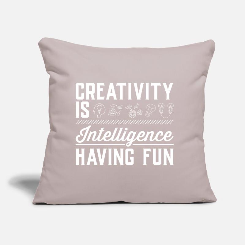 La créativité créative, c’est l’intelligence qui s’amuse Coussin et housse de 45 x 45 cm