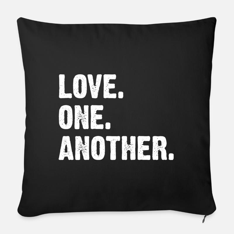 Love One Another - Sofakissen mit Füllung 45 x 45 cm - Schwarz