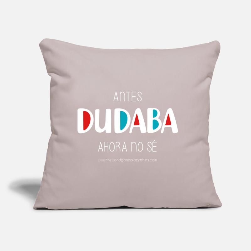 J’avais l’habitude de douter (sombre) Coussin et housse de 45 x 45 cm