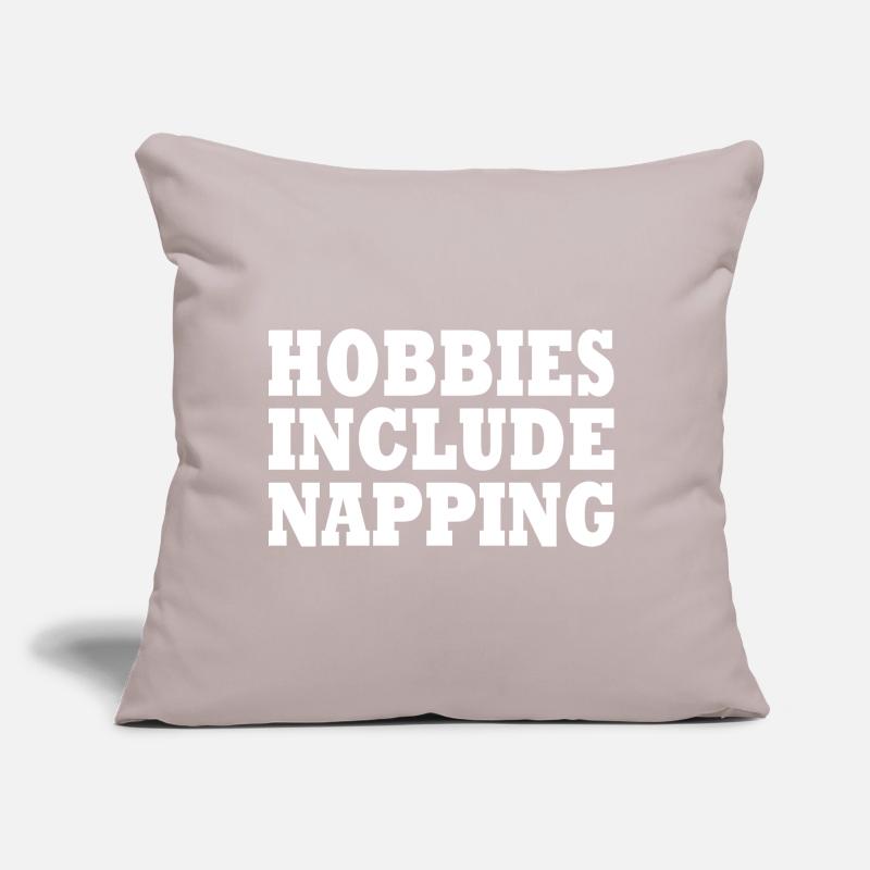 Hobbies include napping Coussin et housse de 45 x 45 cm