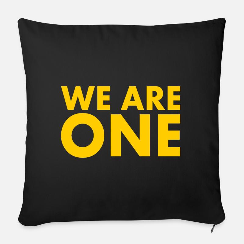 We are one - Sofakissen mit Füllung 45 x 45 cm - Schwarz