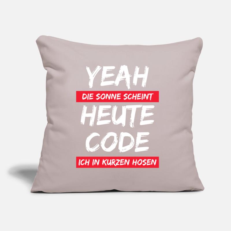 Die Sonne scheint ! Heute code ich in kurzer Hose. Sofakissen mit Füllung 45 x 45 cm