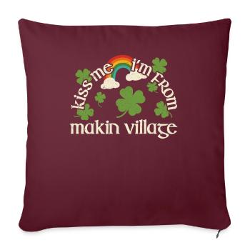 Kiss Me - Village Makin de la Saint-Patrick - Coussin et housse de 45 x 45 cm - bordeaux - Devant