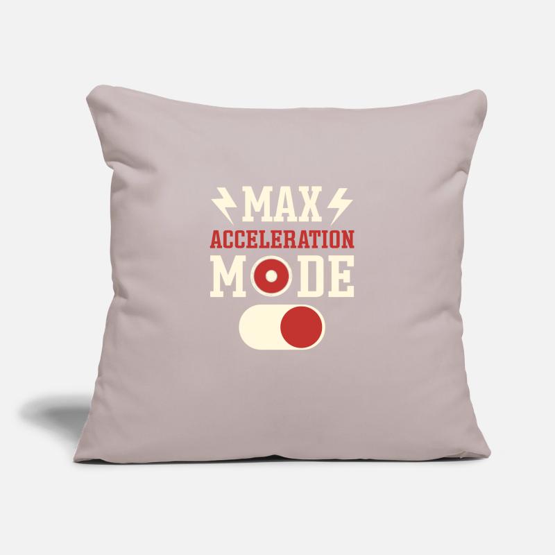 Mode d'accélération maximale activé. lanceur de disque. Coussin et housse de 45 x 45 cm