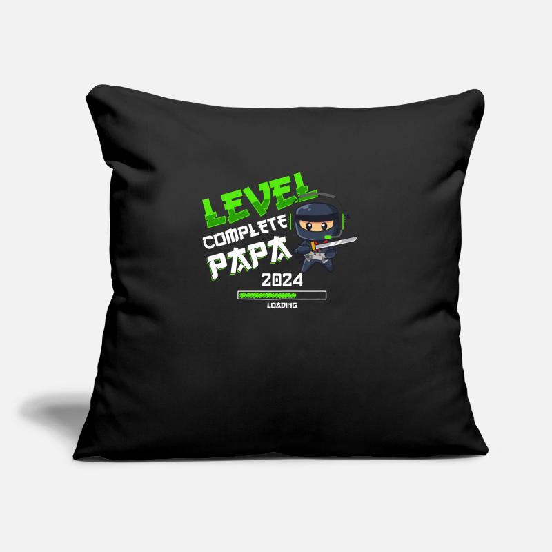 Level Complete PAPA 2023 Loading Gaming Ninja Sofakissen mit Füllung 45 x 45 cm