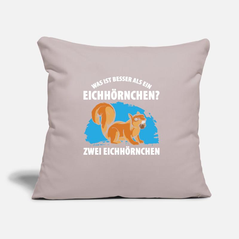 Was ist besser als ein Eichhörnchen? Zwei Sofakissen mit Füllung 45 x 45 cm