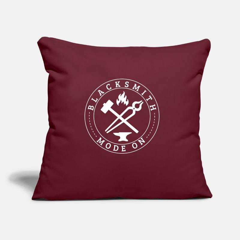 Blacksmith Mode On Blacksmithing Gift Idea Sofakissen mit Füllung 45 x 45 cm