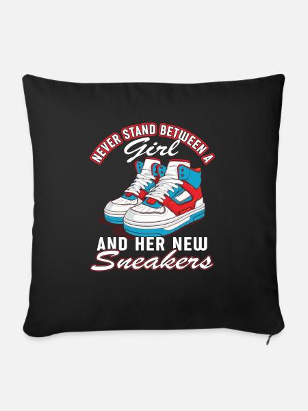 "Sneaker Mom" Lustiger Schuh - Sofakissen mit Füllung 45 x 45 cm - Schwarz