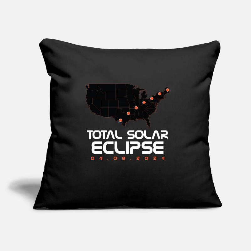 Total Solar Eclipse Map Path of Totality Lover Sofakissen mit Füllung 45 x 45 cm
