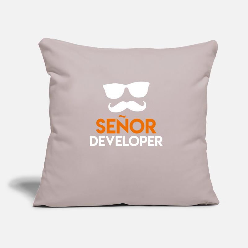Senor Developer Programmierer Entwickler Nerd Sofakissen mit Füllung 45 x 45 cm