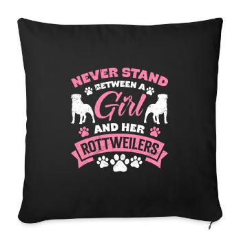Rottie NE SE TIENT JAMAIS ENTRE UNE FILLE ET ELLE - Coussin et housse de 45 x 45 cm - noir - Devant