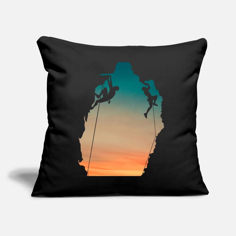Sunset Cliff Climbers Sofakissen mit Füllung 45 x 45 cm
