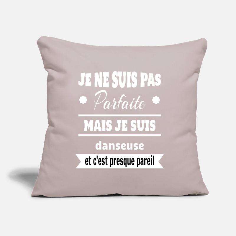 Pas parfaite mais Danseuse classique moderne Coussin et housse de 45 x 45 cm