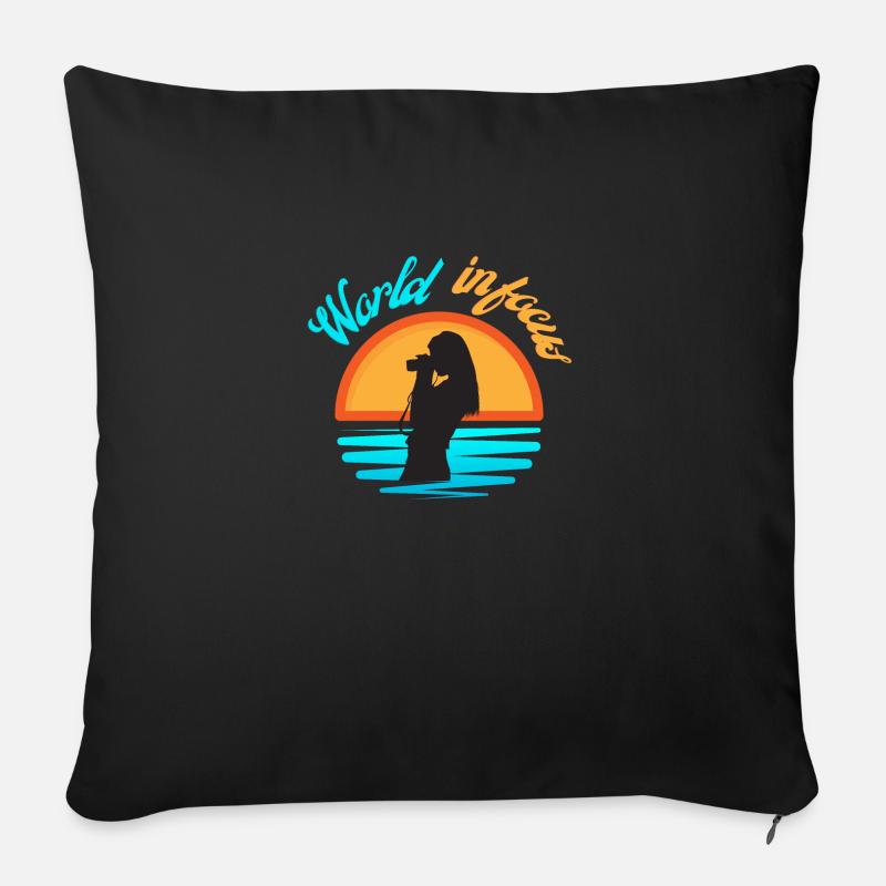world in focus - Coussin et housse de 45 x 45 cm - noir
