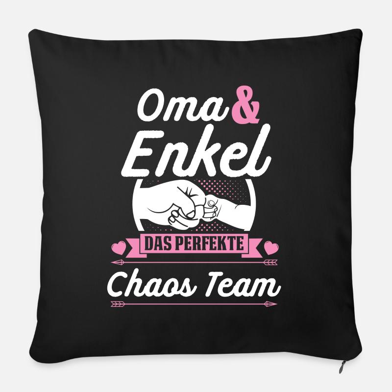 Oma & Enkel Das Perfekte Chaos Team Großmutter - Sofakissen mit Füllung 45 x 45 cm - Schwarz