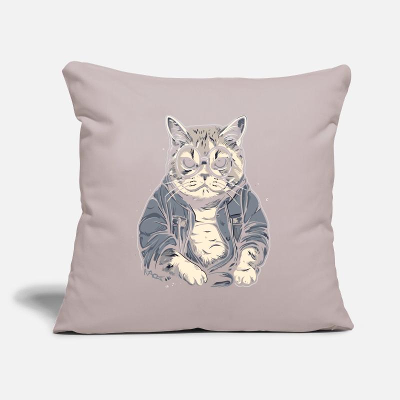 Ältere, intelligente Oma oder Opa Katze mit Brille Sofakissen mit Füllung 45 x 45 cm