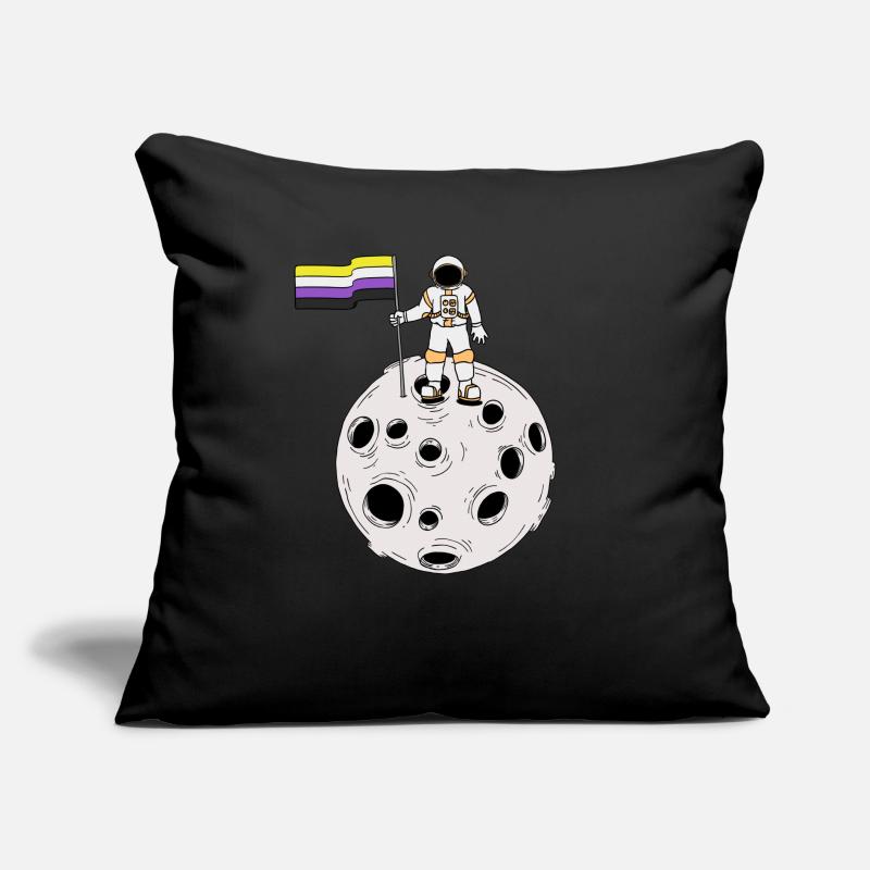 Nonbinary-Astronaut auf dem Mond Nonbinary-Flagge Sofakissen mit Füllung 45 x 45 cm