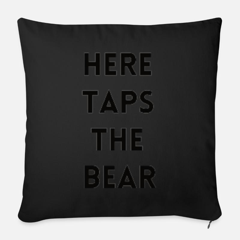 here taps the bear - Sofakissen mit Füllung 45 x 45 cm - Schwarz