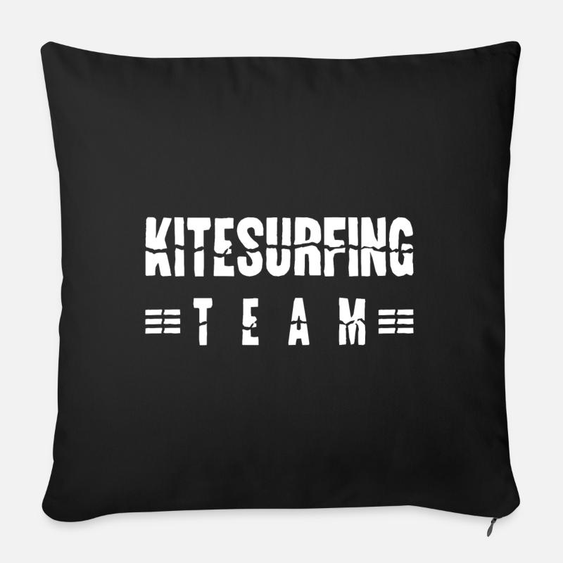 Kitesurfing Team - Sofakissen mit Füllung 45 x 45 cm - Schwarz
