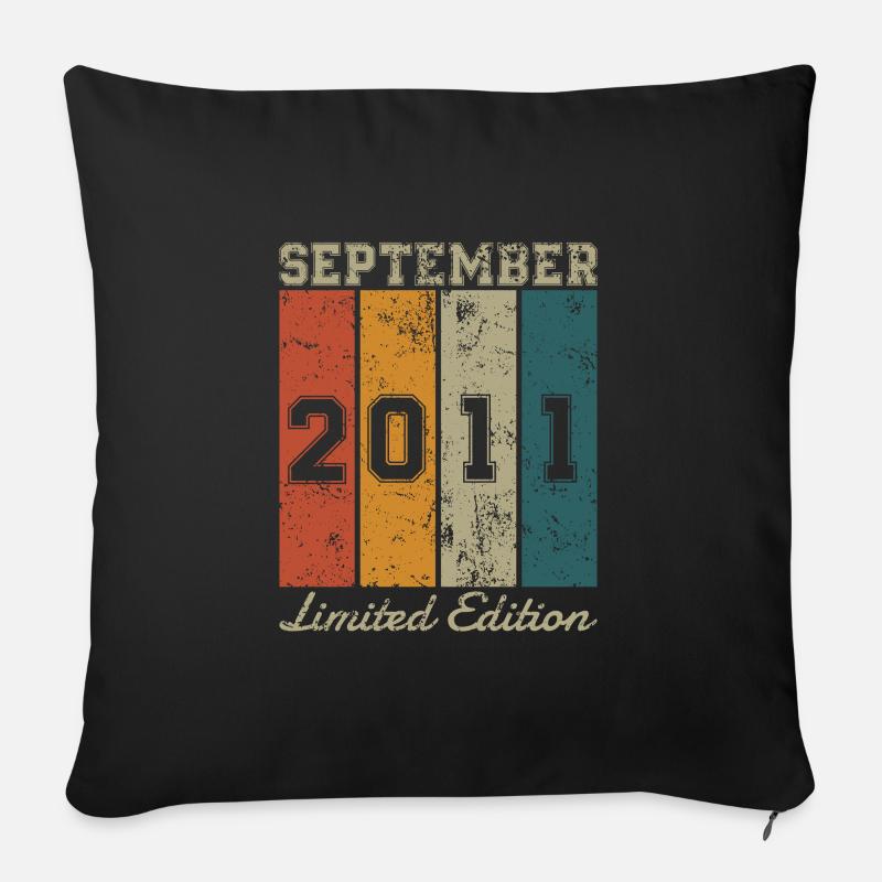 Date de naissance: Septembre 2011 - Edition Limitée Rétro - Coussin et housse de 45 x 45 cm - noir