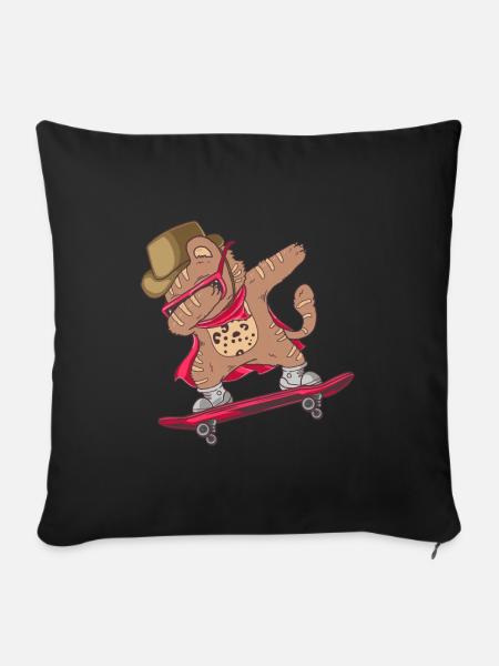 Ozelot skateboarding - Sofakissen mit Füllung 45 x 45 cm - Schwarz