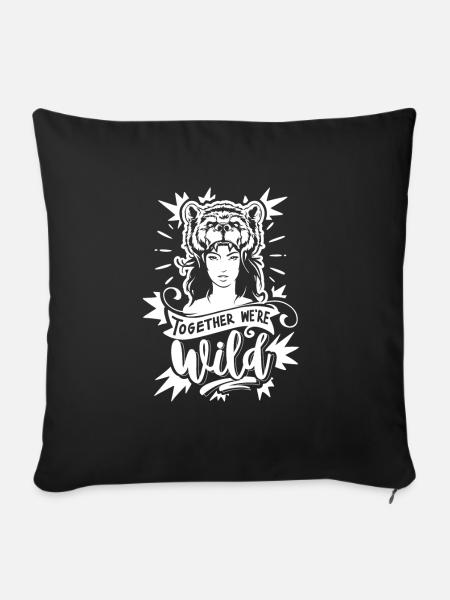 Echte Mädchen sind Mutig - Sofakissen mit Füllung 45 x 45 cm - Schwarz
