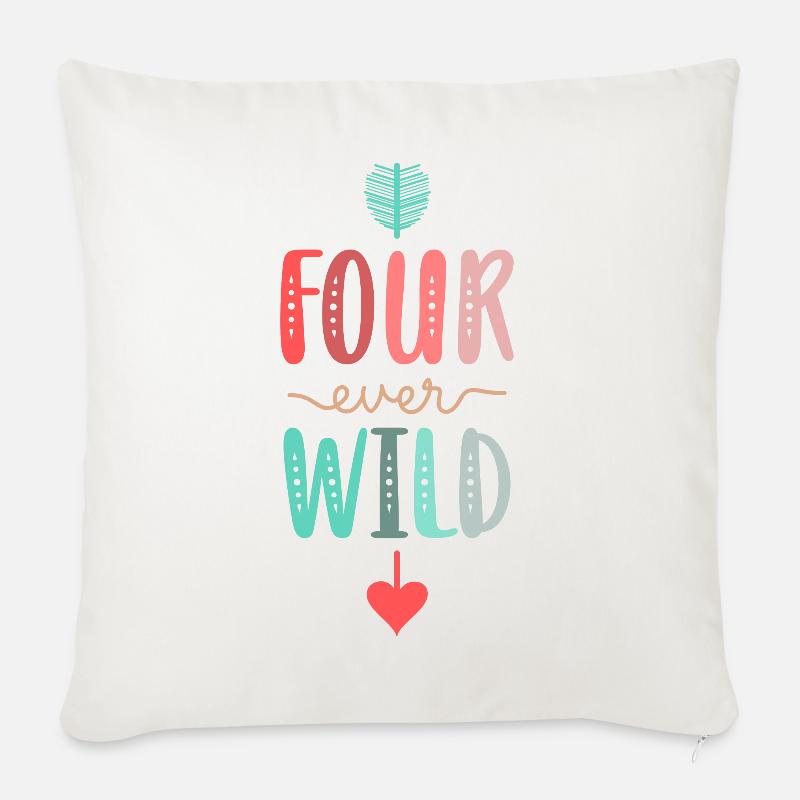Four Ever Wild 4. Geburtstagsgeschenk Mädchen - Sofakissen mit Füllung 45 x 45 cm - Naturweiß
