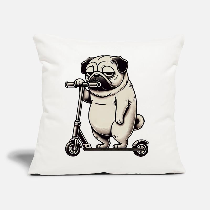 Lustiger Mops Roller Scooter Kickroller Grumpy Sofakissen mit Füllung 45 x 45 cm