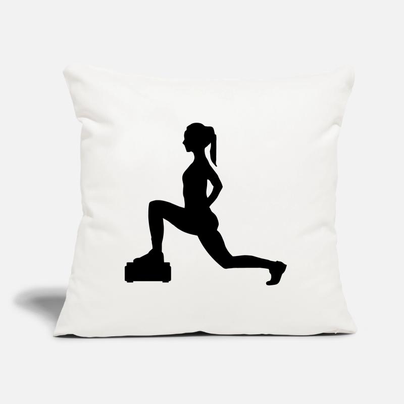 Mädchen oder Dame, die Schritte oder Aerobic macht Sofakissen mit Füllung 45 x 45 cm