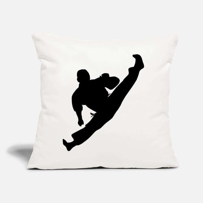 Jumpkick Geri Kick Karate oder Teakwondo Sofakissen mit Füllung 45 x 45 cm