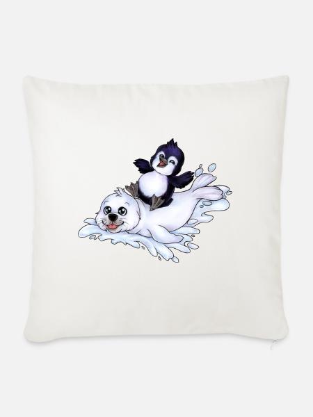 Niedlicher Chibi Pinguin auf Robbe Schlitten - Sofakissen mit Füllung 45 x 45 cm - Naturweiß 