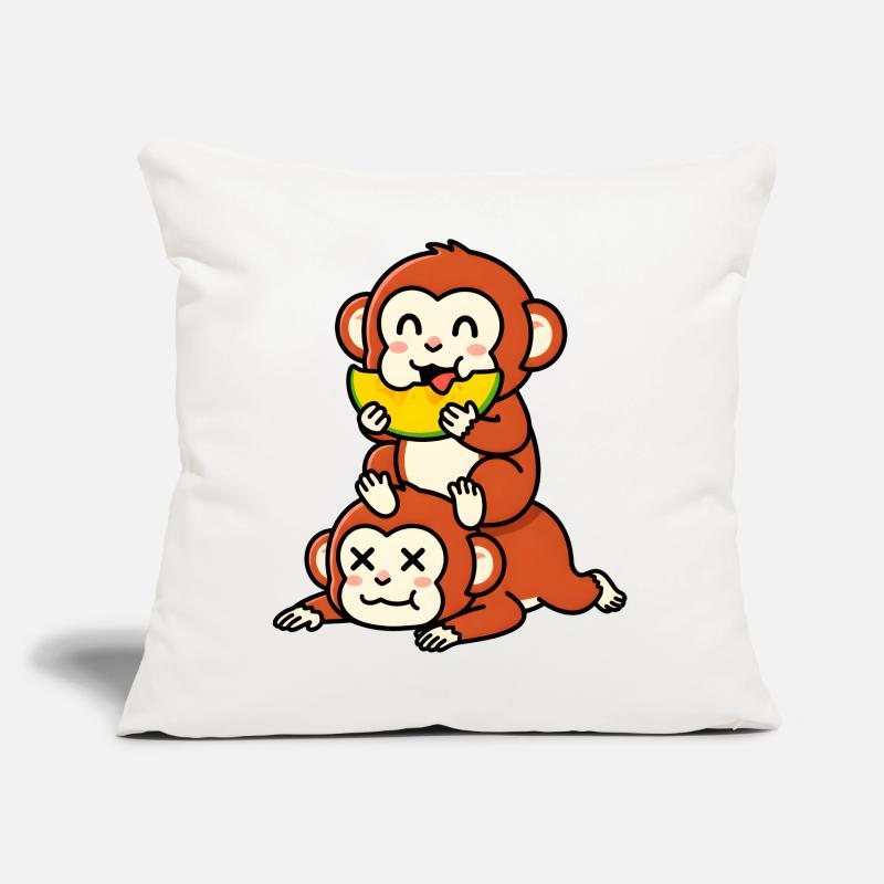 Singe espiègle mangeant de la pastèque sur un ami Coussin et housse de 45 x 45 cm