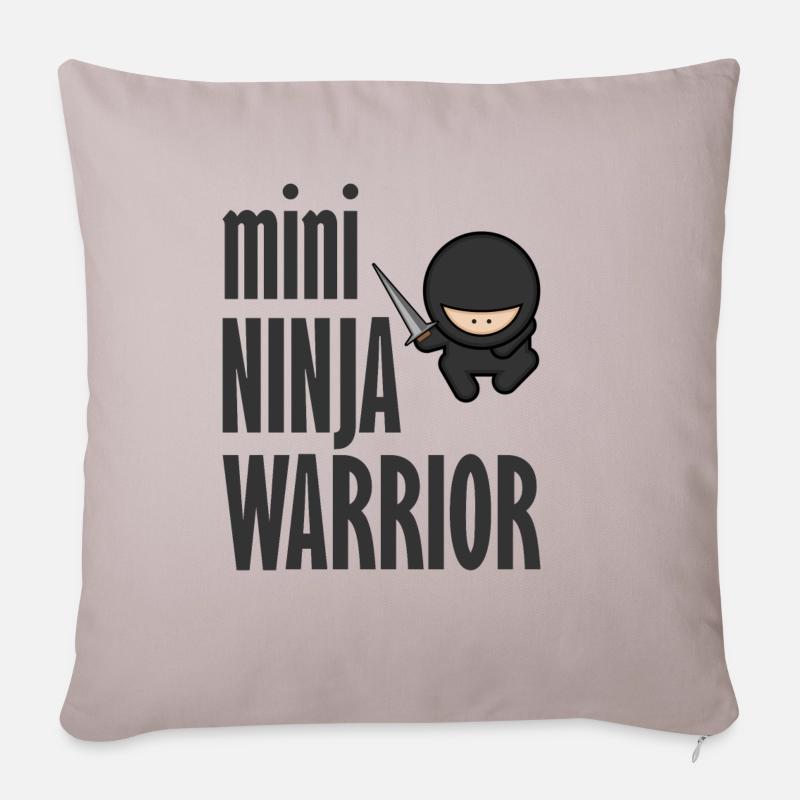 Ninja Warrior mit toller Grafik Geschenk - Sofakissen mit Füllung 45 x 45 cm - helles Taupe