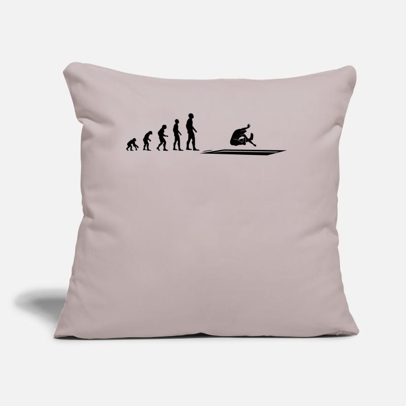 Evolution Weitsprung Athlet - Geschenk Sofakissen mit Füllung 45 x 45 cm