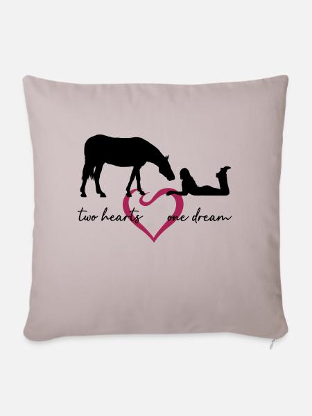 two hearts one dream liegendes Mädchen Pferd - Sofakissen mit Füllung 45 x 45 cm - helles Taupe