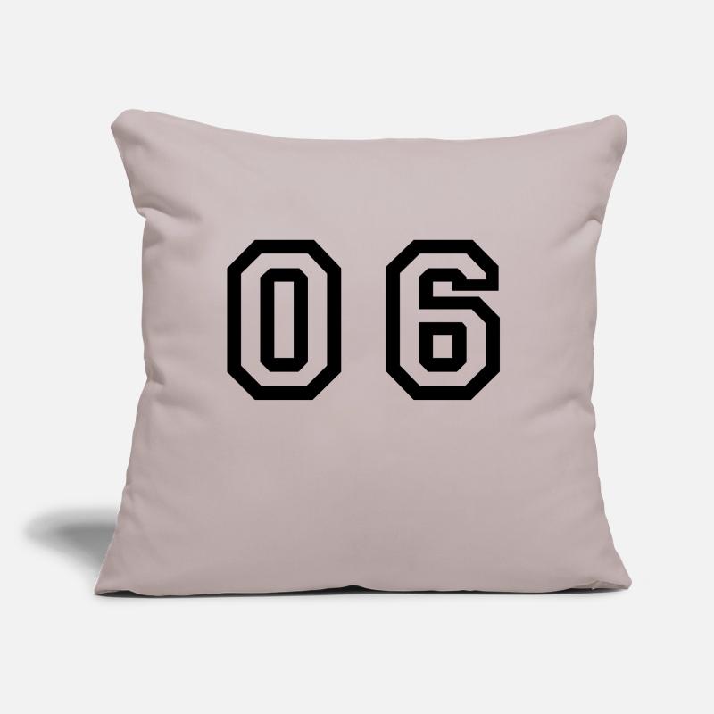 Nummer - 06 - Null Sechs Sofakissen mit Füllung 45 x 45 cm