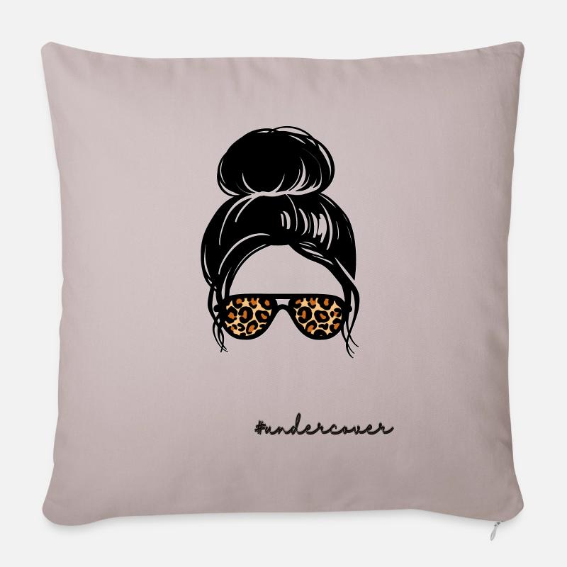 Undercover-Mädchen - Sofakissen mit Füllung 45 x 45 cm - helles Taupe