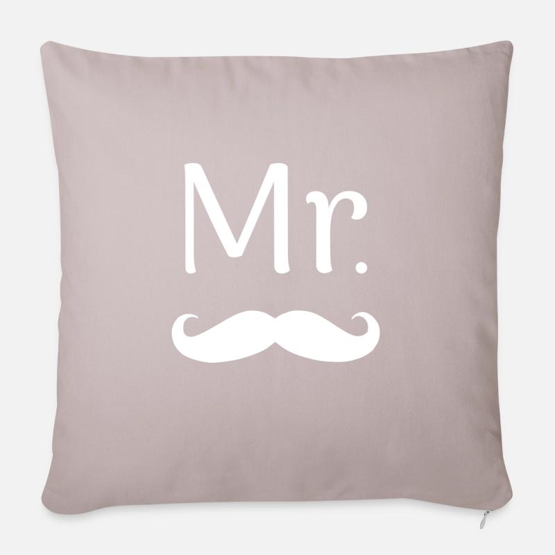 MR. MISTER MANN BART - Sofakissen mit Füllung 45 x 45 cm - helles Taupe