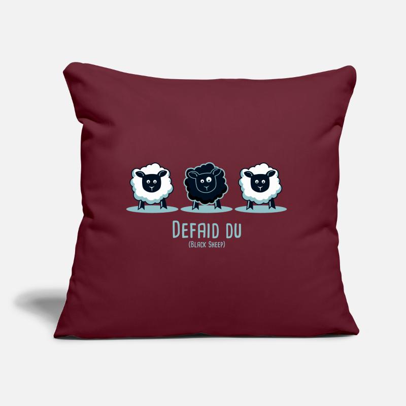Defaid Du (Black Sheep) Sofa pillow with filling 45cm x 45cm