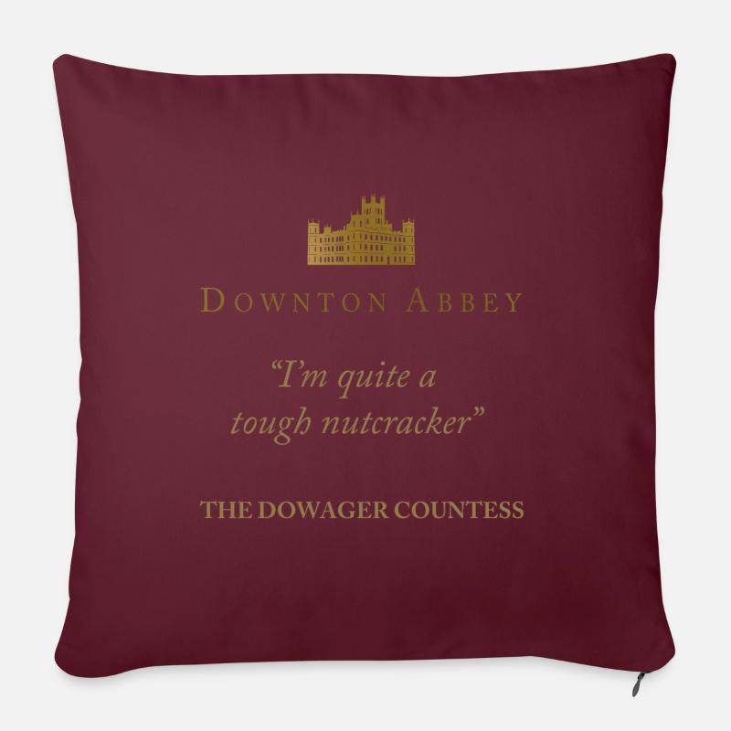 Downton Abbey Violet Crawley A Tough Nutcracker - Sofakissen mit Füllung 45 x 45 cm - Burgunderrot
