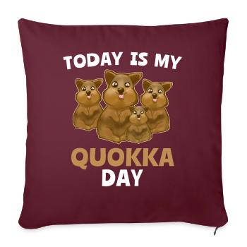 Quokka Dictons Quokka’s Saying - Coussin et housse de 45 x 45 cm - bordeaux - Devant